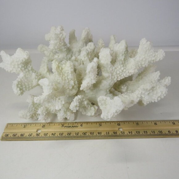 Faux Coral (very realistic) White 5" tall 9x7" wide over 1lb has a repaired arm - Picture 9 of 12